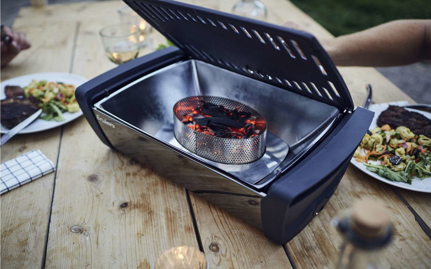 Enders Holzkohle-Tischgrill Aurora Mirror